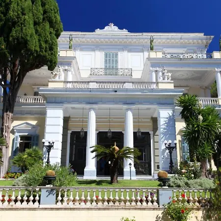 Konstantinos Villa *